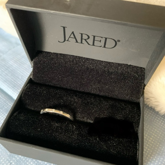 Red Jewelry - White Gold Diamond Anniversary Ring